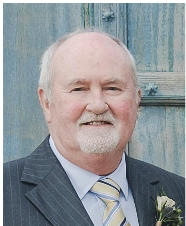 Michael Cannon as Zeus